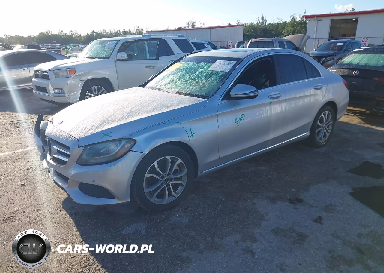 2018 Mercedes-Benz C 300 4Matic VIN:55SWF4KBXJU250636 - 2