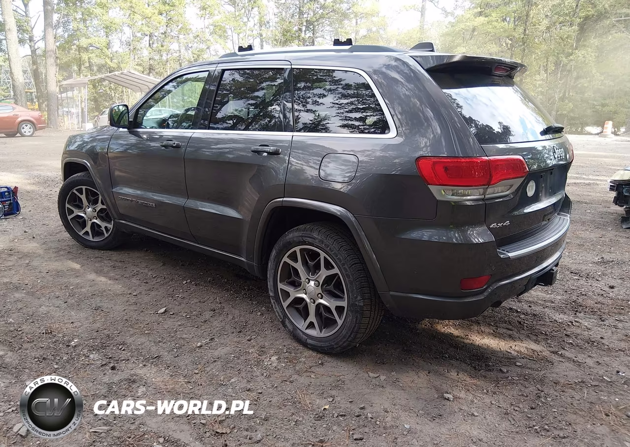 2018 Jeep Grand Cherokee Sterling Edition 4X4 VIN:1C4RJFBT8JC140246 - 3