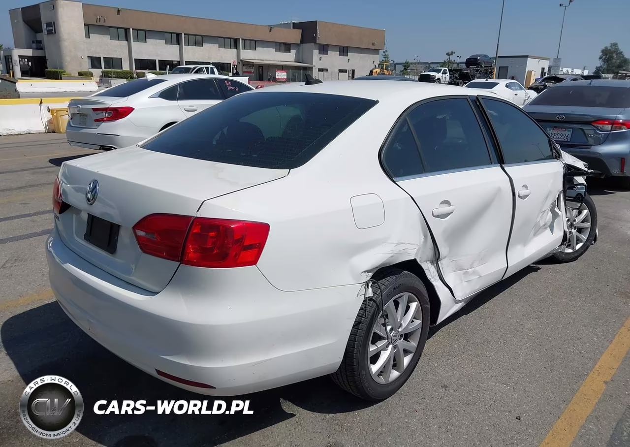 2014 Volkswagen Jetta 1.8T Se VIN:3VWD17AJ3EM372979 - 4
