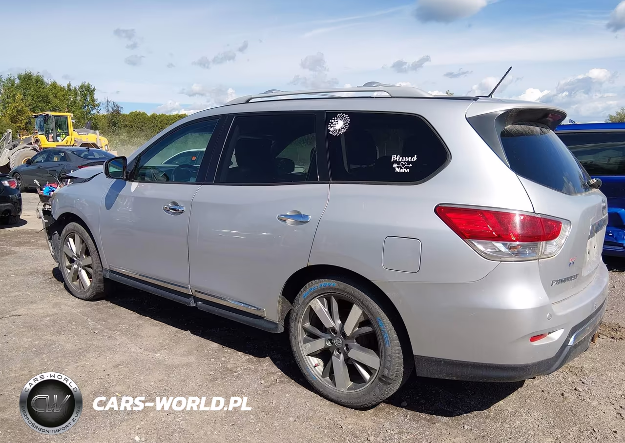 2013 Nissan Pathfinder Platinum VIN:5N1AR2MM2DC657126 - 3