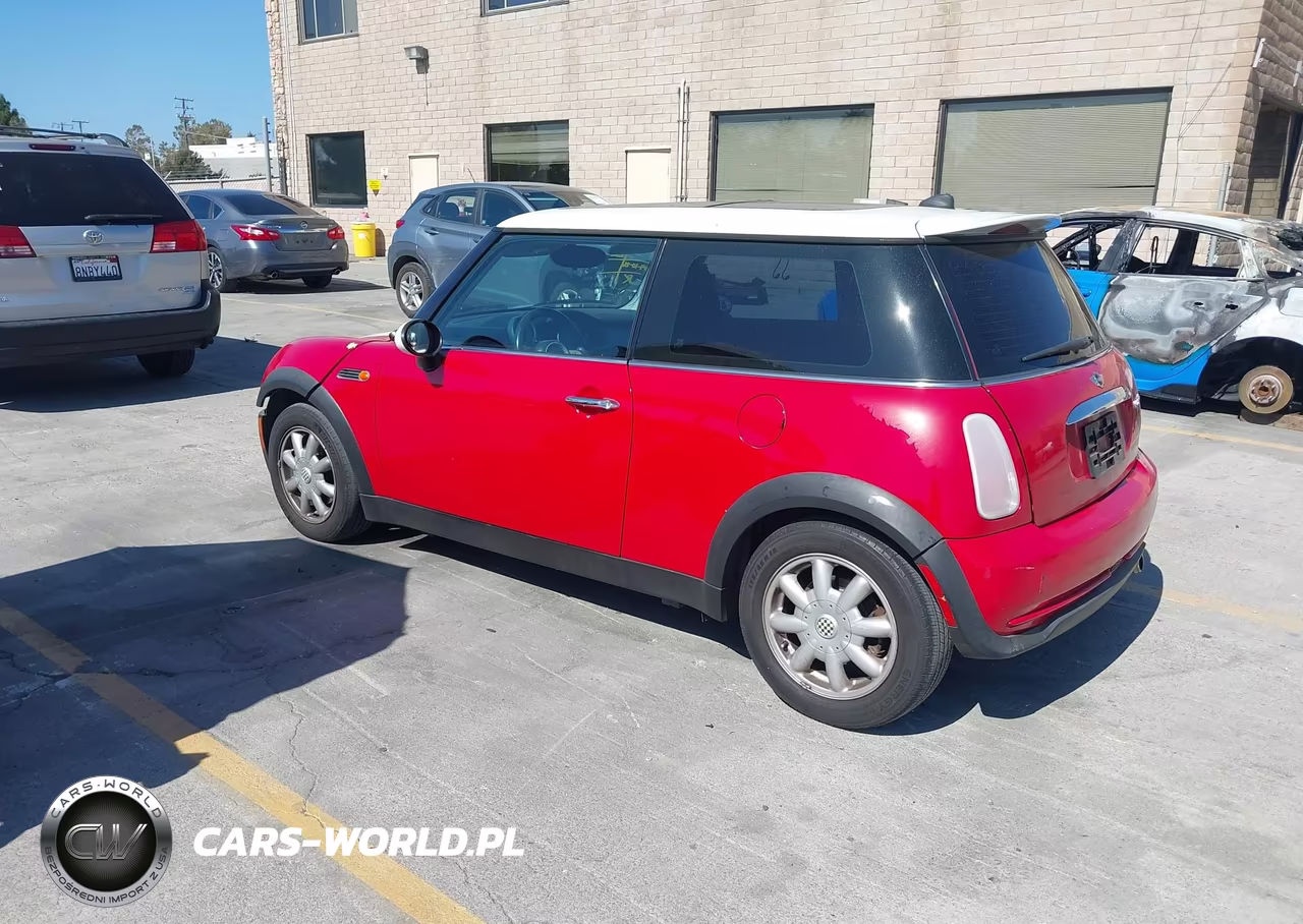 2005 Mini Cooper VIN:WMWRC33405TJ63779 - 3