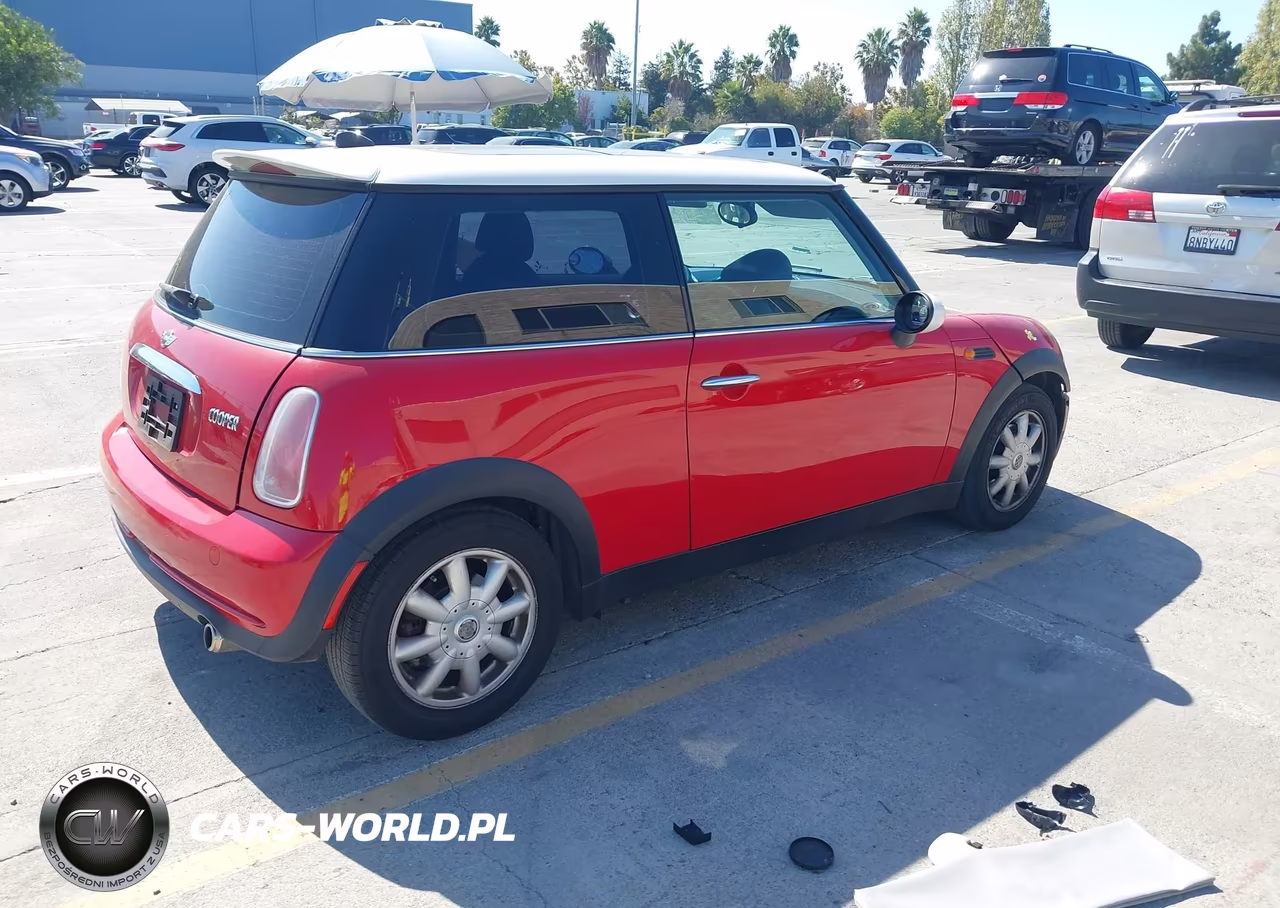 2005 Mini Cooper VIN:WMWRC33405TJ63779 - 4