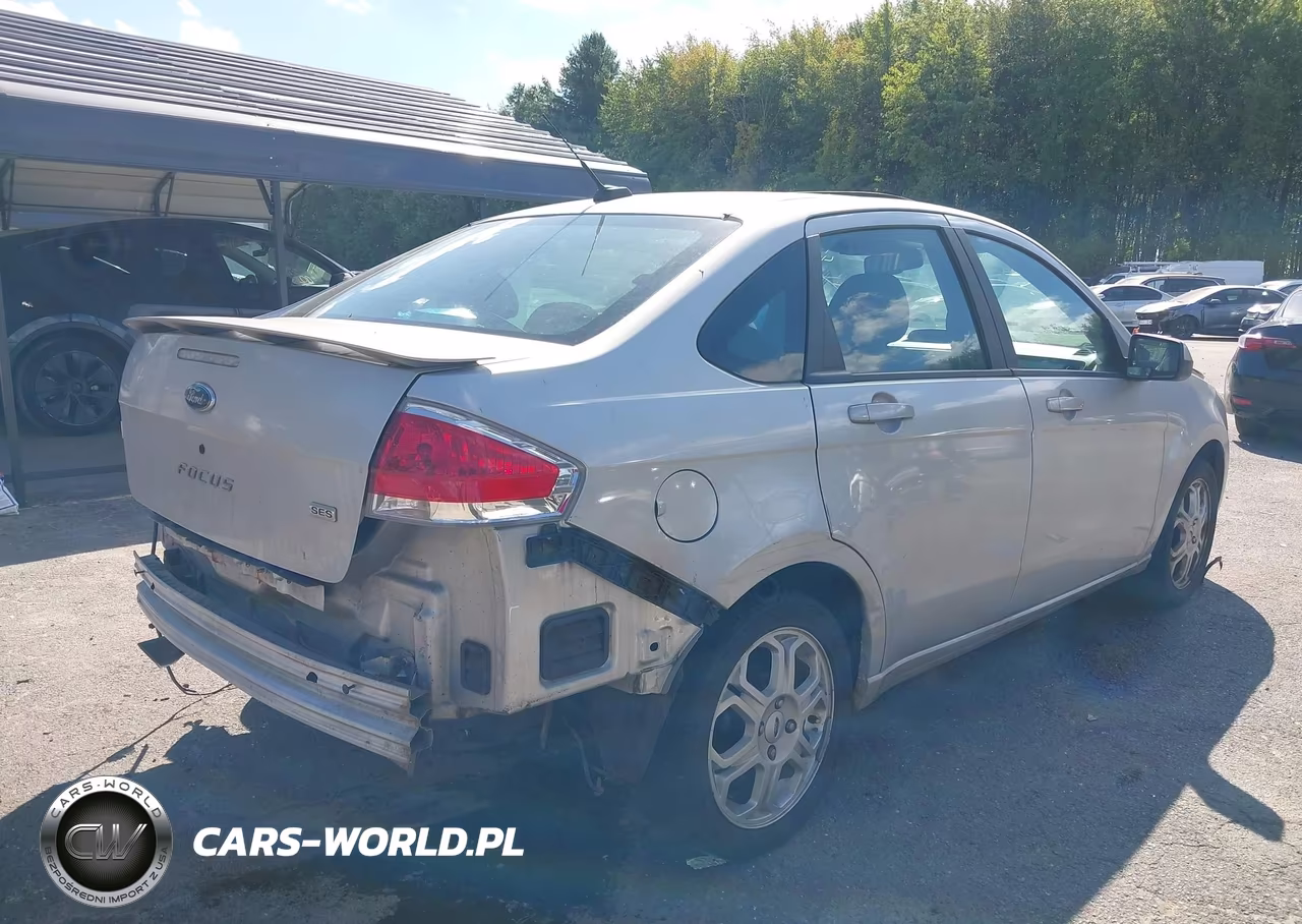 2009 Ford Focus Ses VIN:1FAHP36N09W242354 - 4