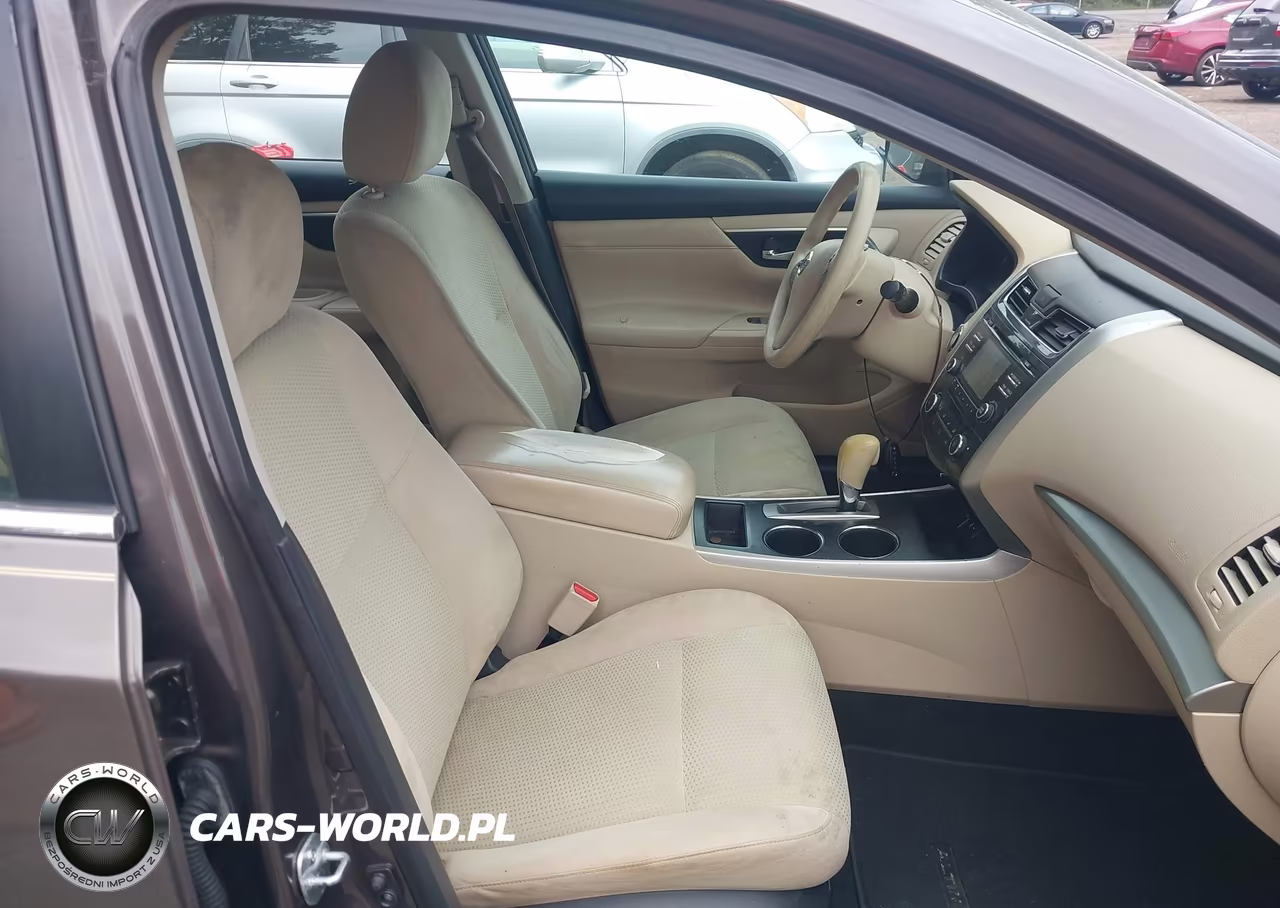 2015 Nissan Altima 2.5 S VIN:1N4AL3AP6FN917471 - 5