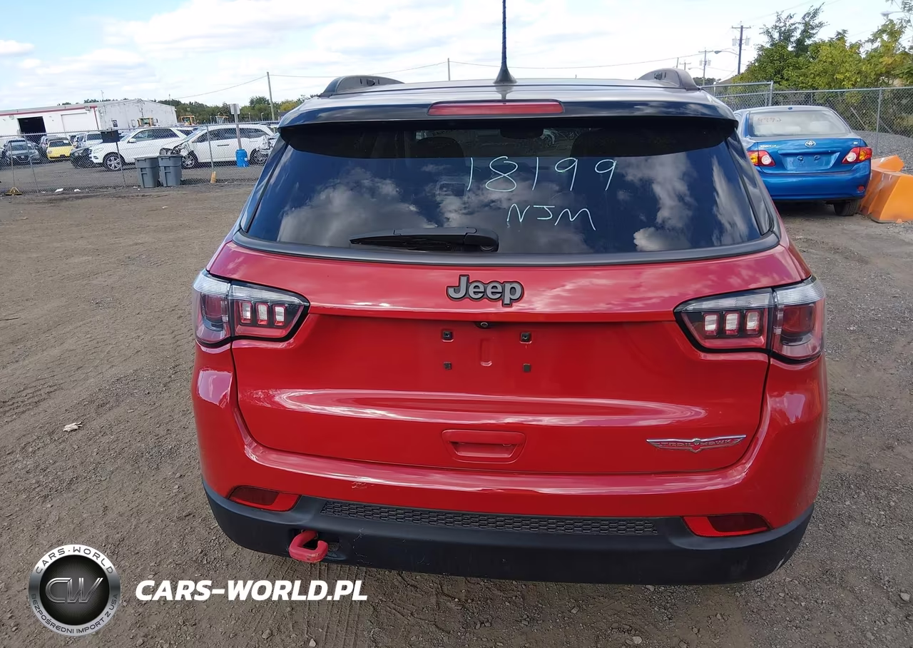 2018 Jeep Compass Trailhawk 4X4 VIN:3C4NJDDB0JT130063 - 16