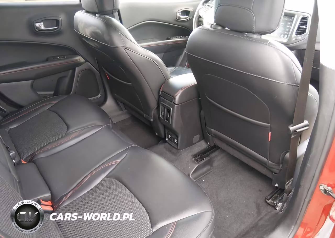 2018 Jeep Compass Trailhawk 4X4 VIN:3C4NJDDB0JT130063 - 8