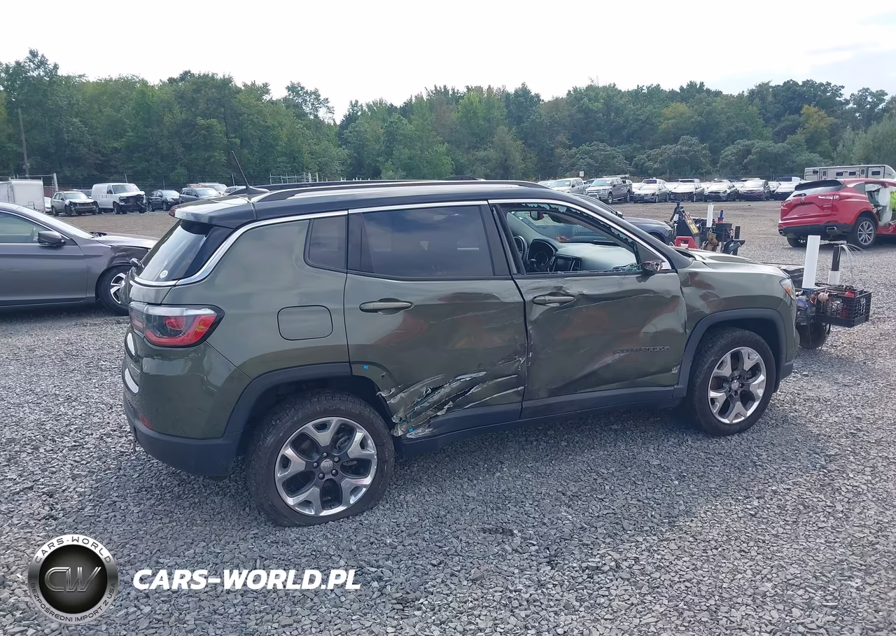 2018 Jeep Compass Limited 4X4 VIN:3C4NJDCB4JT222536 - 17