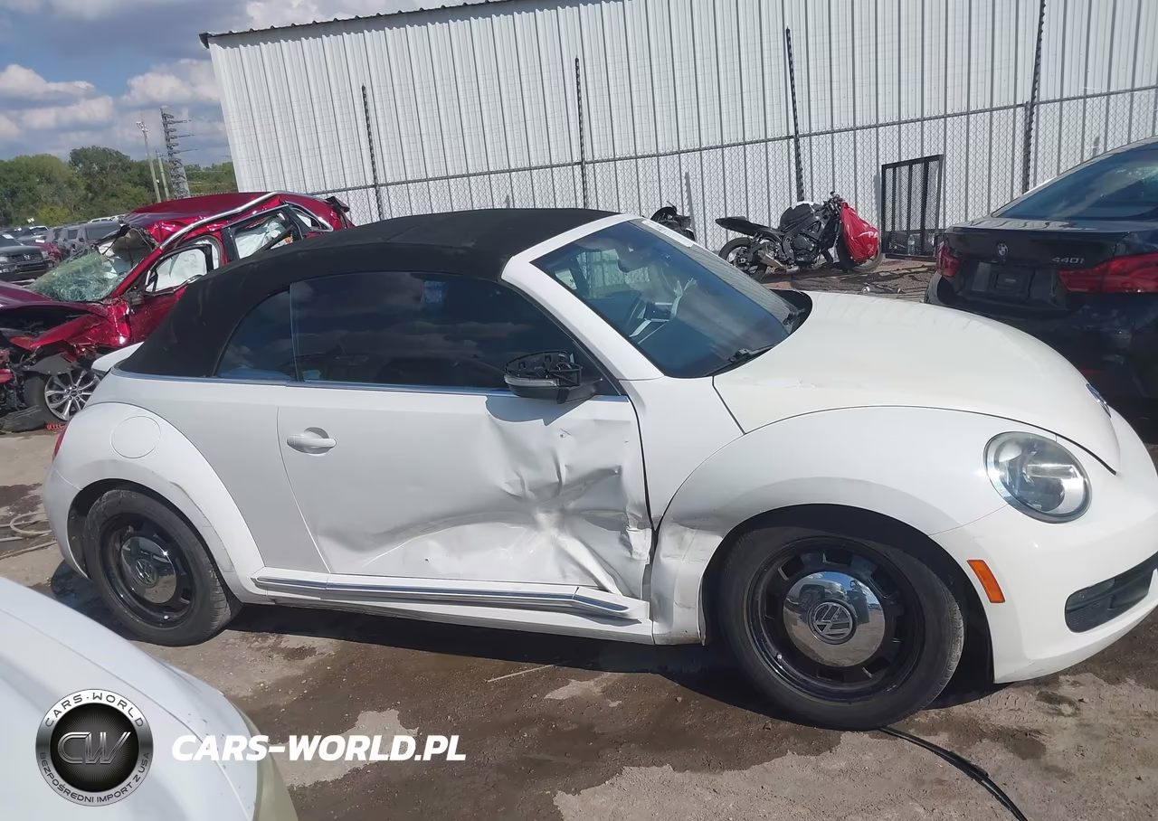 2013 Volkswagen Beetle 2.5L VIN:3VW5X7AT0DM831940 - 13