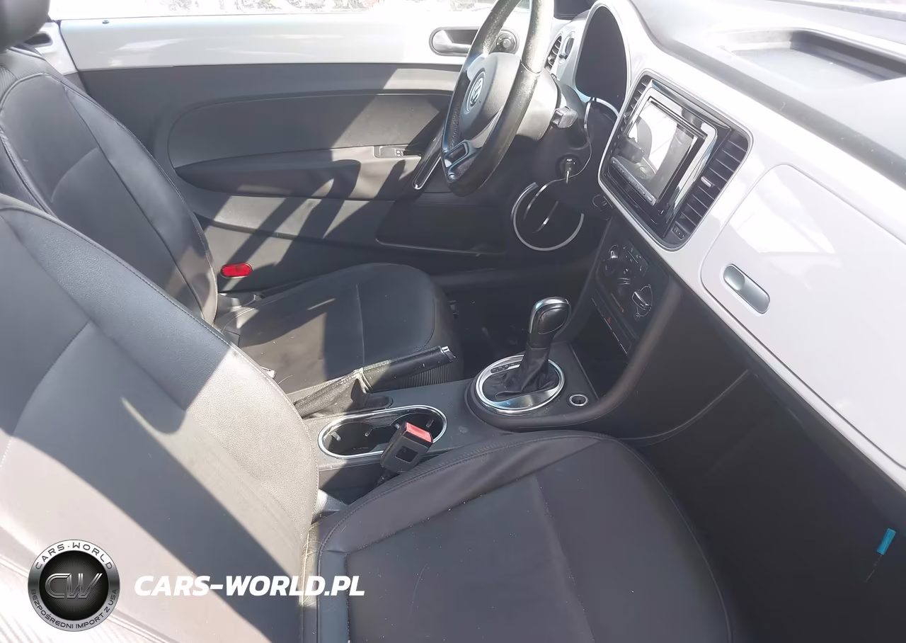 2013 Volkswagen Beetle 2.5L VIN:3VW5X7AT0DM831940 - 5