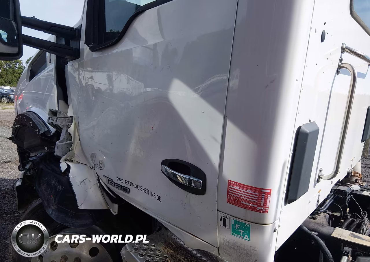 2020 Kenworth T880 VIN:1XKZD49XXLJ407796 - 14