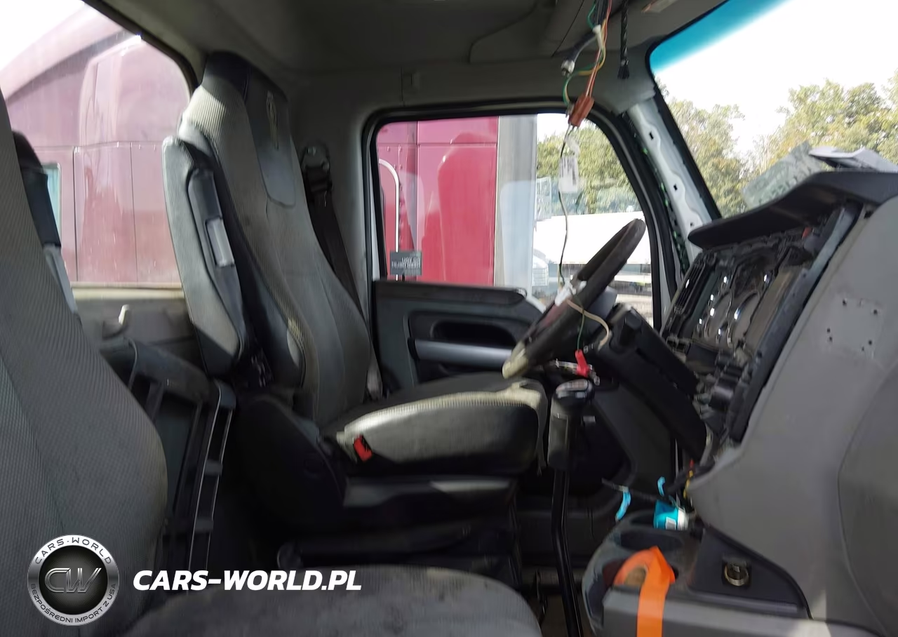 2020 Kenworth T880 VIN:1XKZD49XXLJ407796 - 7