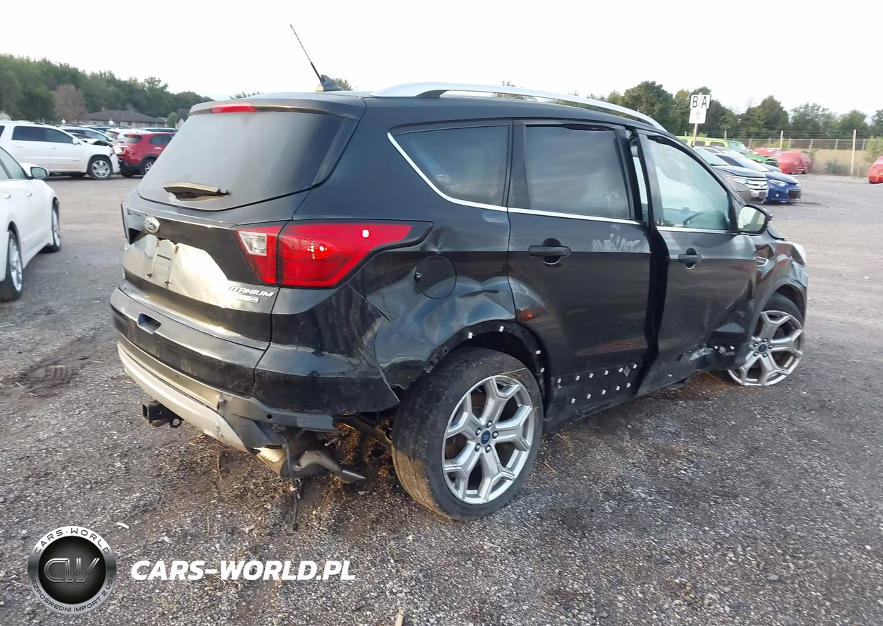2019 Ford Escape Titanium VIN:1FMCU9J90KUB61474 - 4