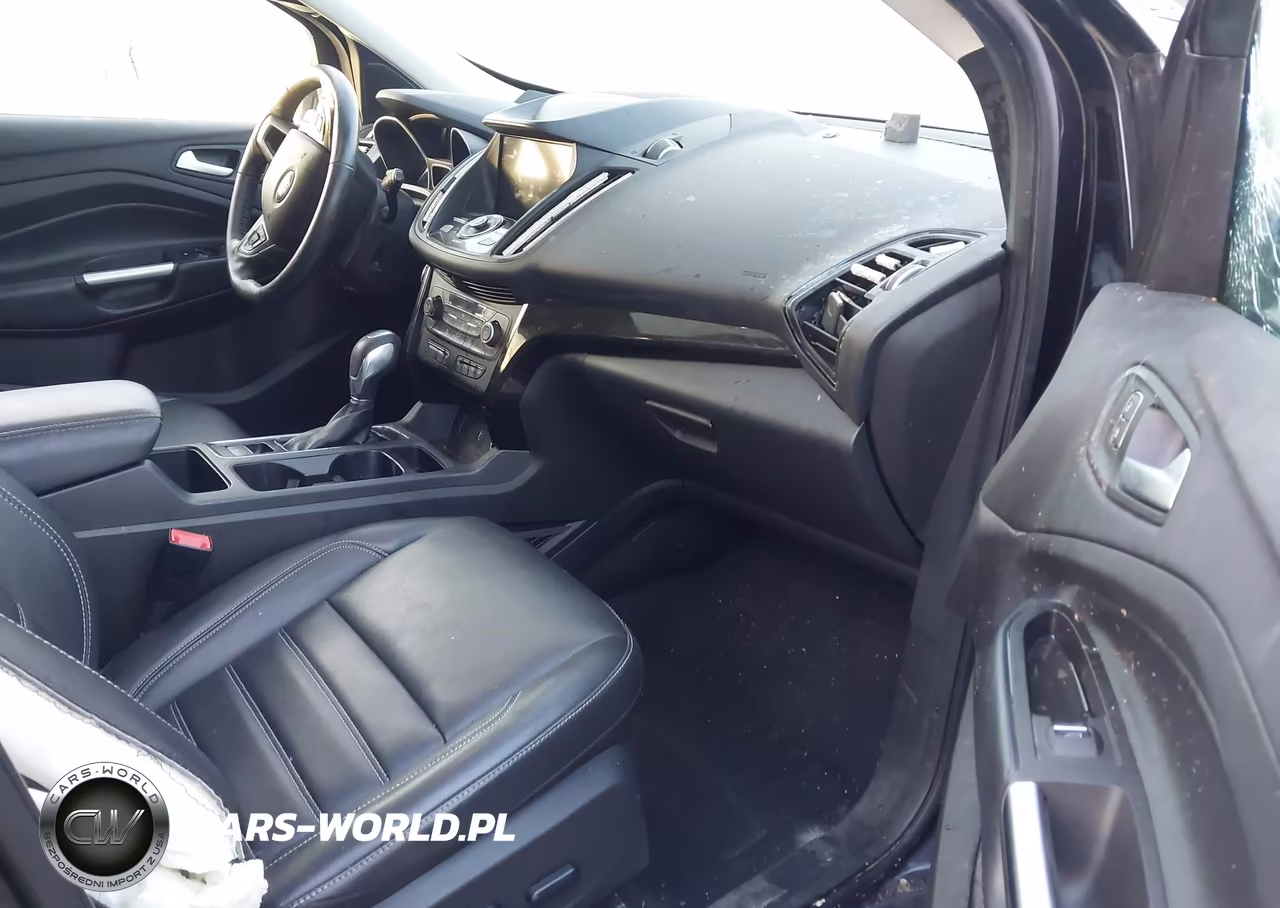 2019 Ford Escape Titanium VIN:1FMCU9J90KUB61474 - 5