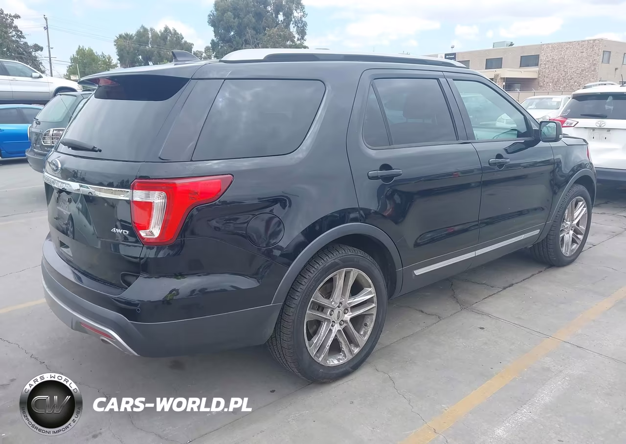2016 Ford Explorer Xlt VIN:1FM5K8D83GGB95748 - 4