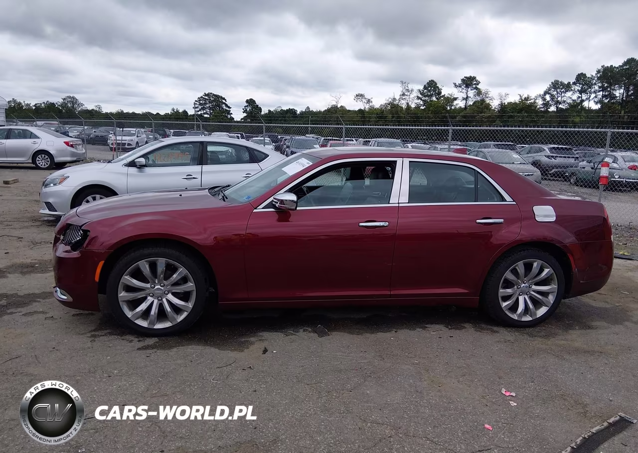 2018 Chrysler 300 Limited VIN:2C3CCAEG3JH295919 - 14