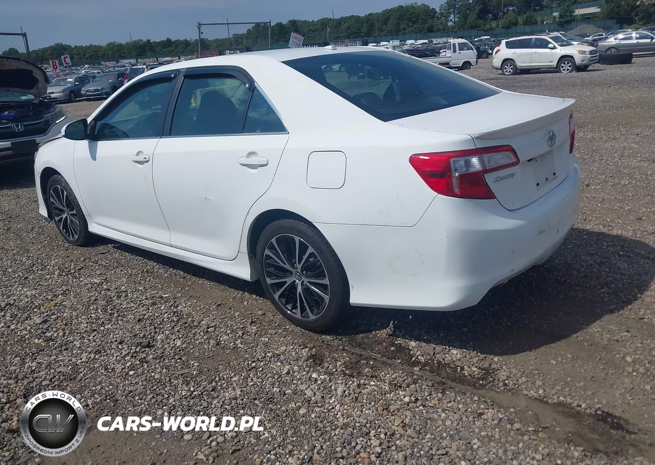 2012 Toyota Camry Se VIN:4T1BF1FK2CU556308 - 3