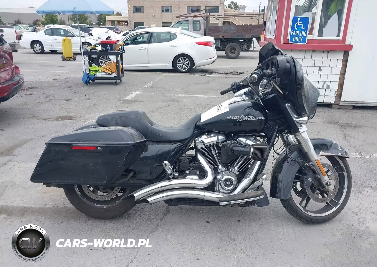 2018 Harley-Davidson Flhx Street Glide VIN:1HD1KBC14JB685932 - 12