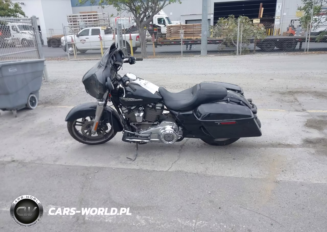 2018 Harley-Davidson Flhx Street Glide VIN:1HD1KBC14JB685932 - 13