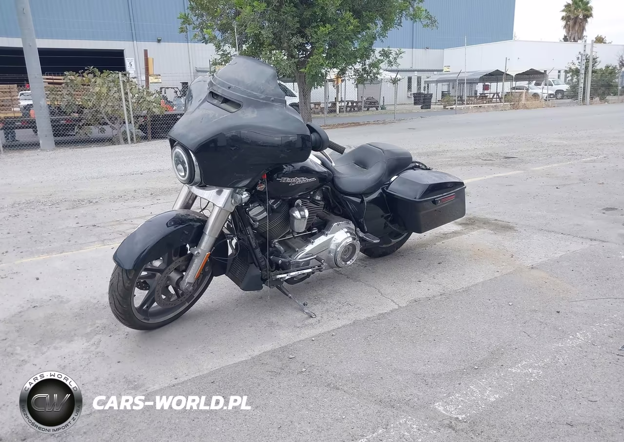 2018 Harley-Davidson Flhx Street Glide VIN:1HD1KBC14JB685932 - 2