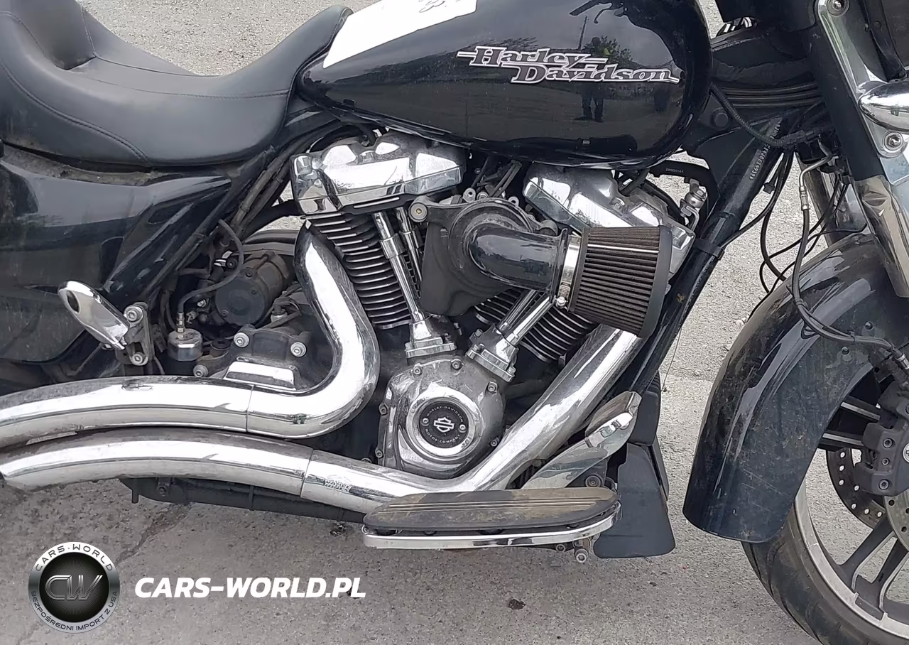 2018 Harley-Davidson Flhx Street Glide VIN:1HD1KBC14JB685932 - 8