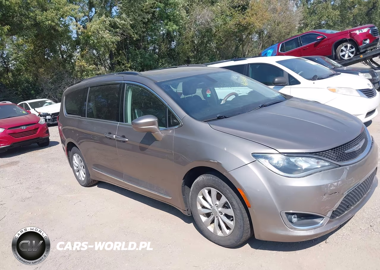 2017 Chrysler Pacifica Touring-L – zdjęcie 1 z 16