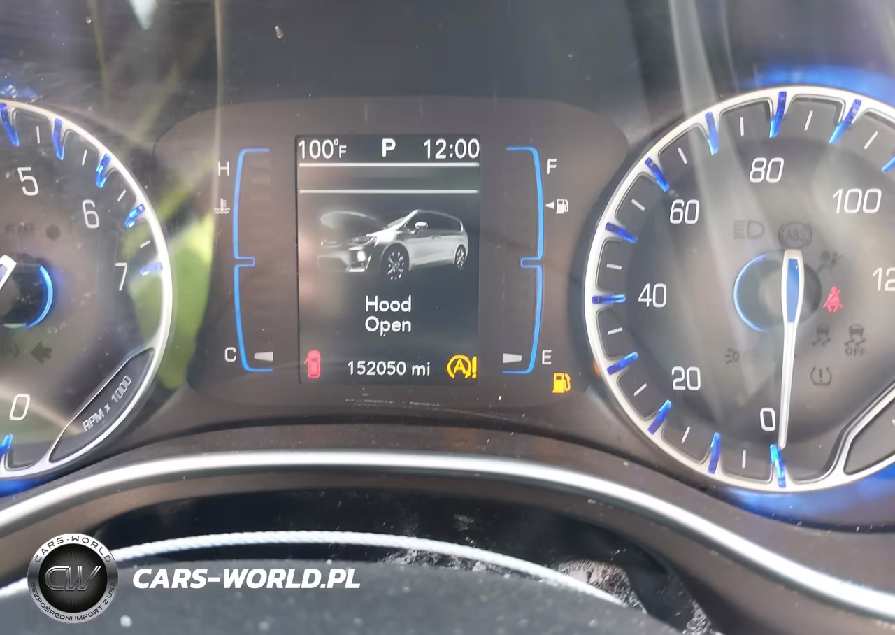 2017 Chrysler Pacifica Touring-L VIN:2C4RC1BGXHR739313 - 7