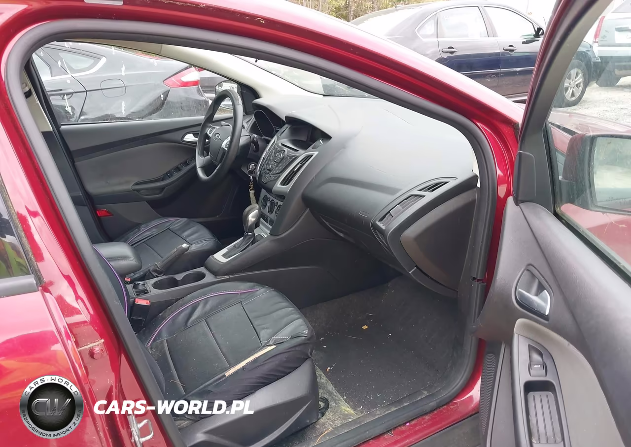 2014 Ford Focus Se VIN:1FADP3K21EL318721 - 5