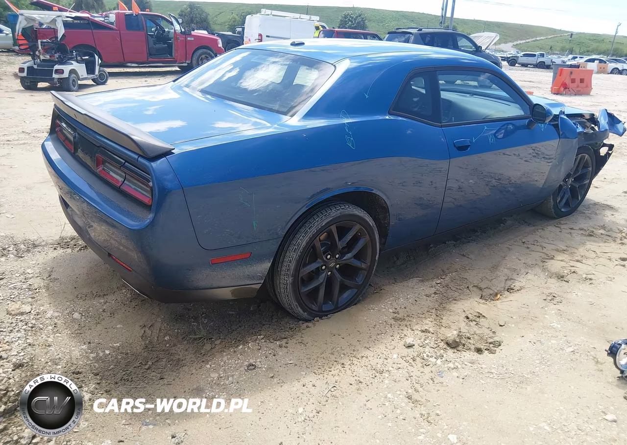 2022 Dodge Challenger Sxt VIN:2C3CDZAGXNH233456 - 4
