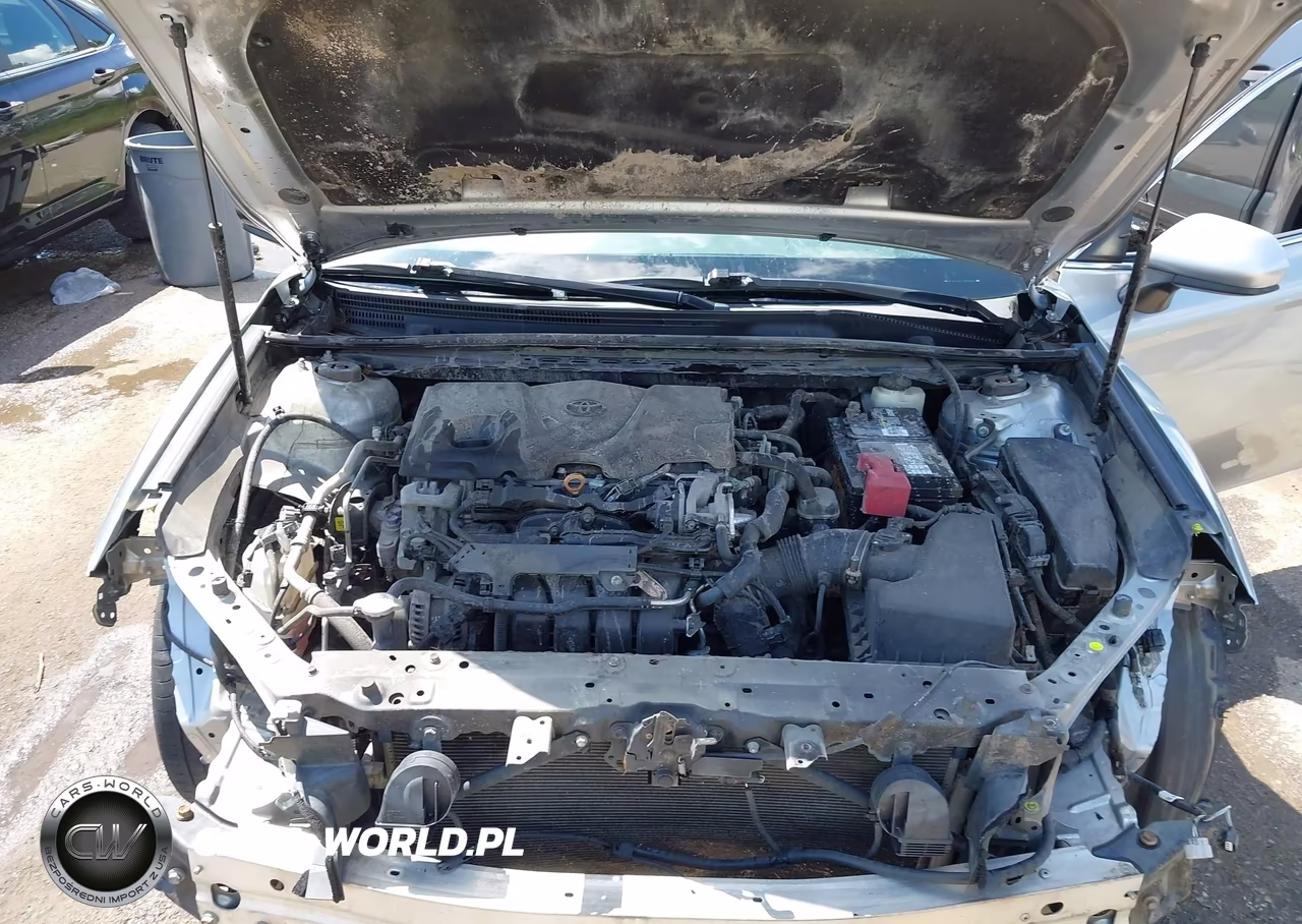2018 Toyota Camry Le VIN:4T1B11HK5JU655682 - 10