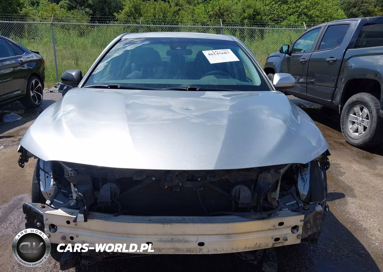 2018 Toyota Camry Le VIN:4T1B11HK5JU655682 - 13