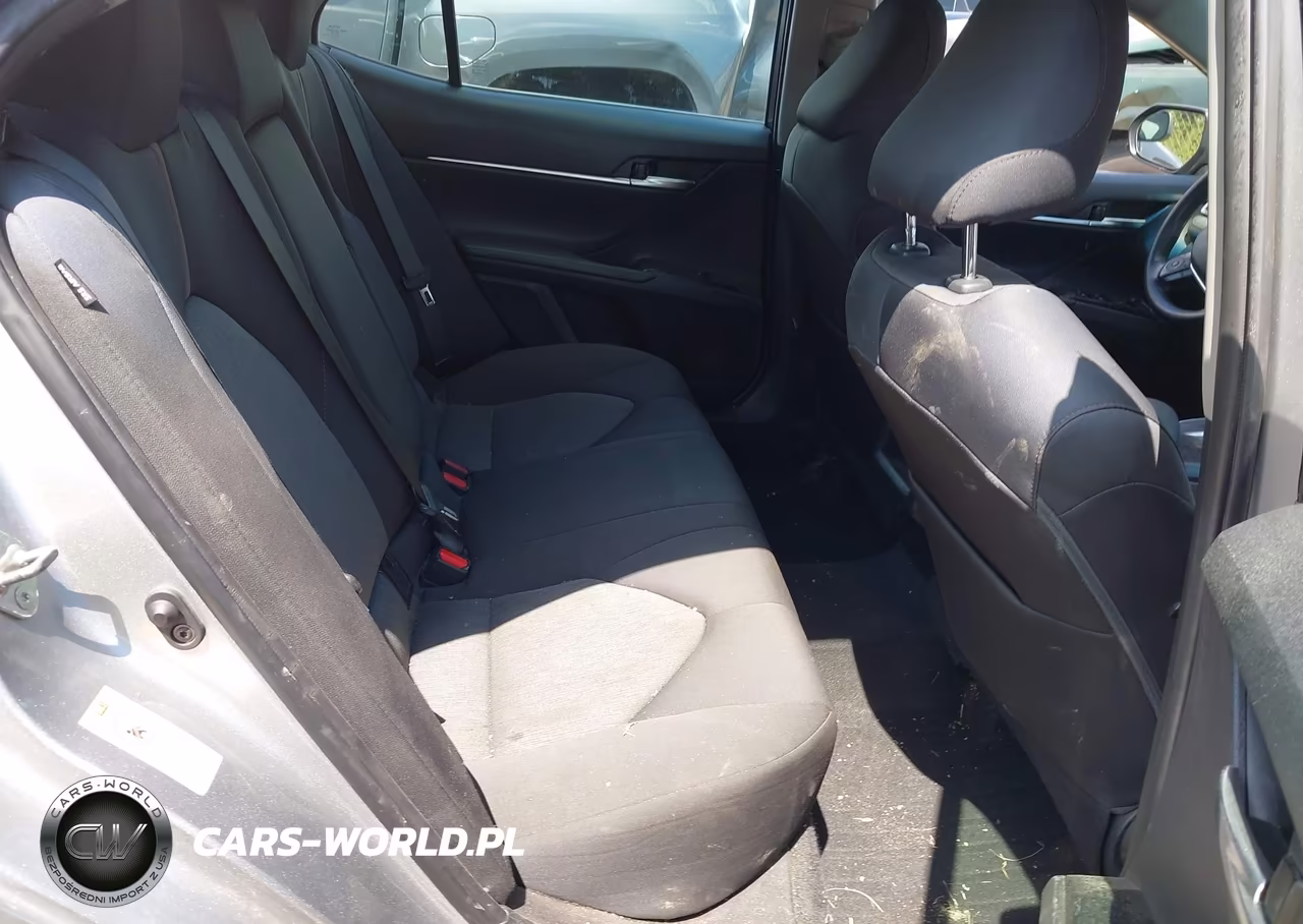 2018 Toyota Camry Le VIN:4T1B11HK5JU655682 - 8