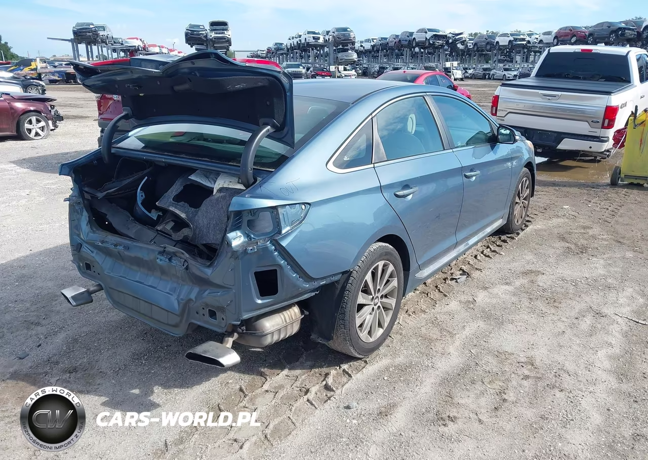2017 Hyundai Sonata Sport VIN:5NPE34AF6HH505529 - 4