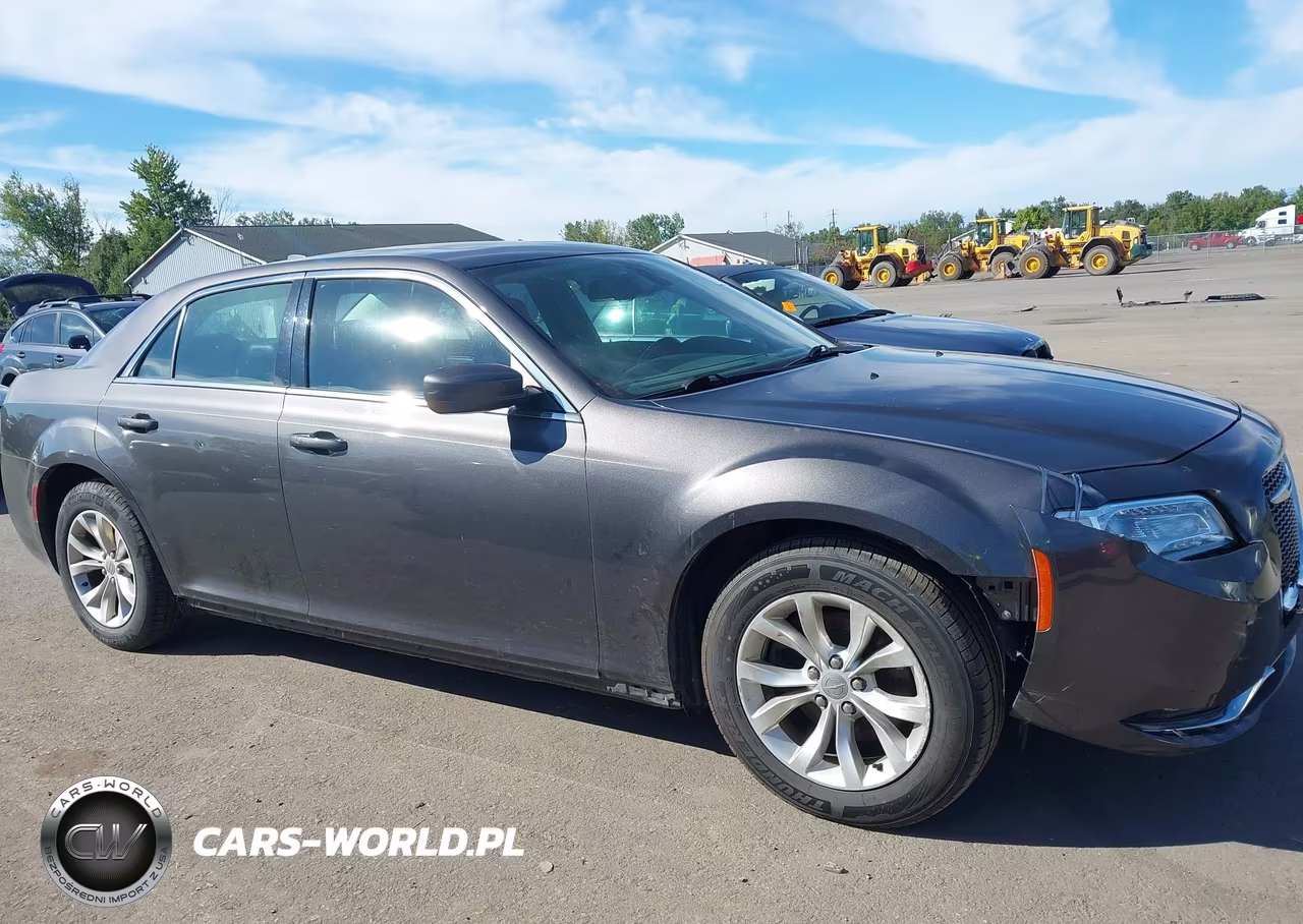 2016 Chrysler 300 Anniversary Edition VIN:2C3CCAAG2GH161417 - 13