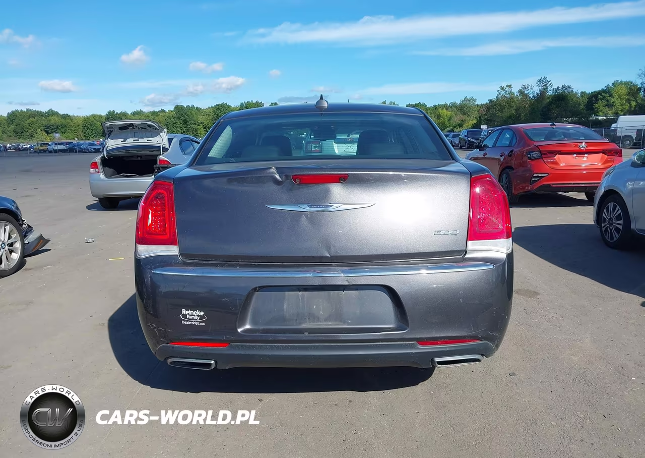 2016 Chrysler 300 Anniversary Edition VIN:2C3CCAAG2GH161417 - 16