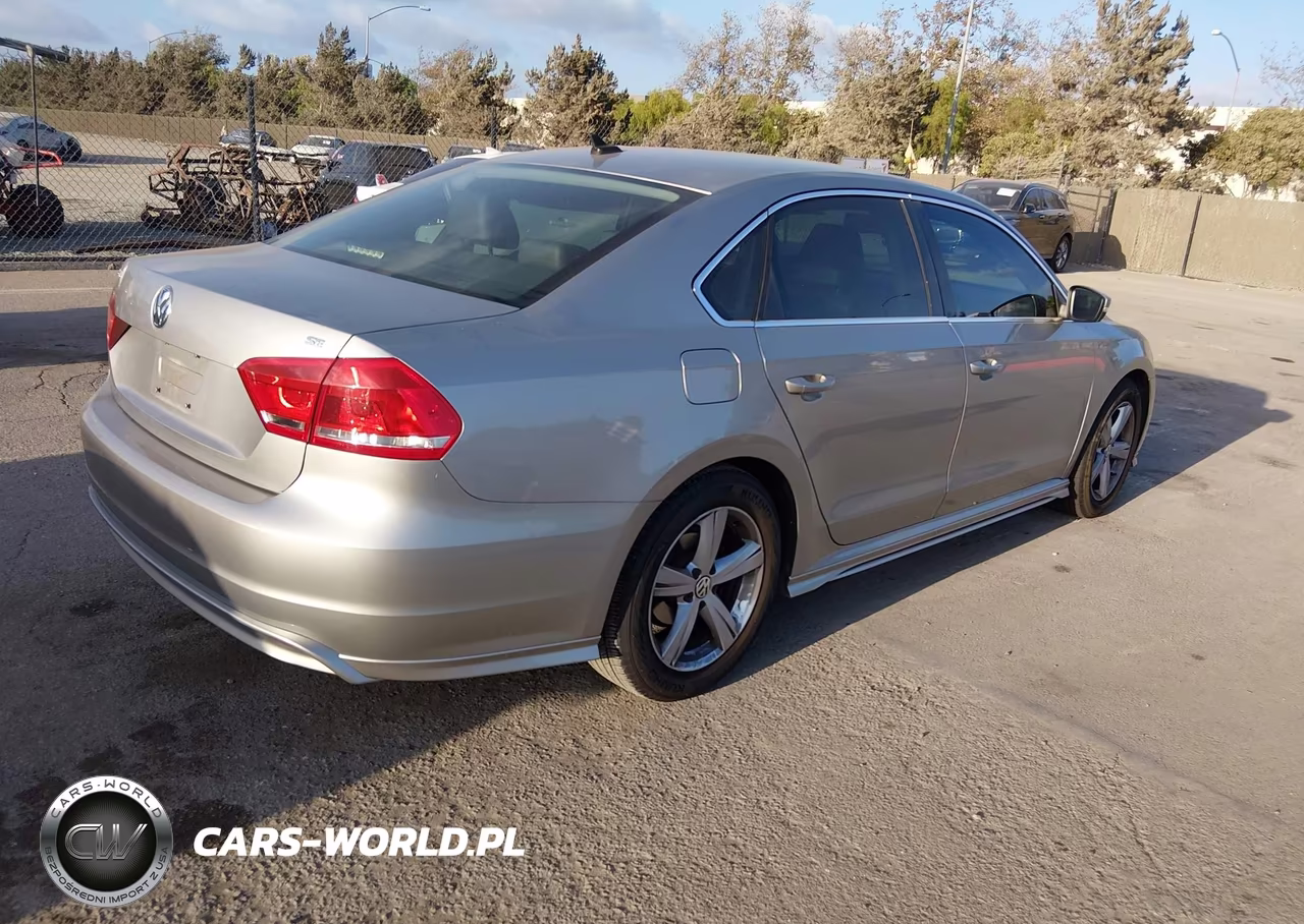 2013 Volkswagen Passat 2.5L Se VIN:1VWBP7A34DC050018 - 4