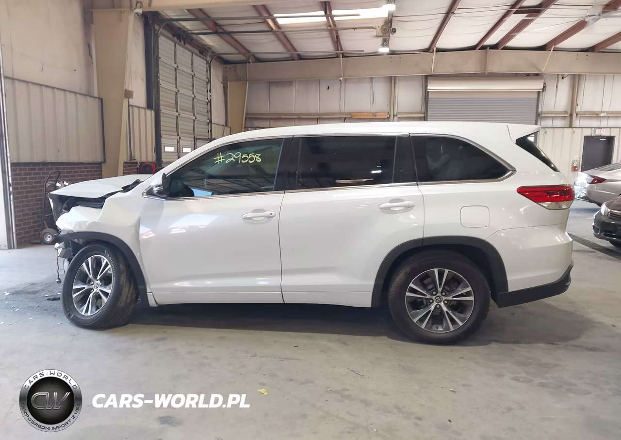 2017 Toyota Highlander Le VIN:5TDZARFH4HS024137 - 13