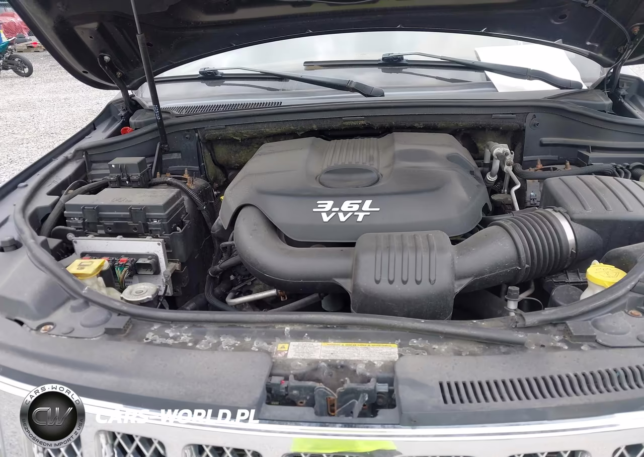 2011 Jeep Grand Cherokee Overland VIN:1J4RR6GG7BC665928 - 10