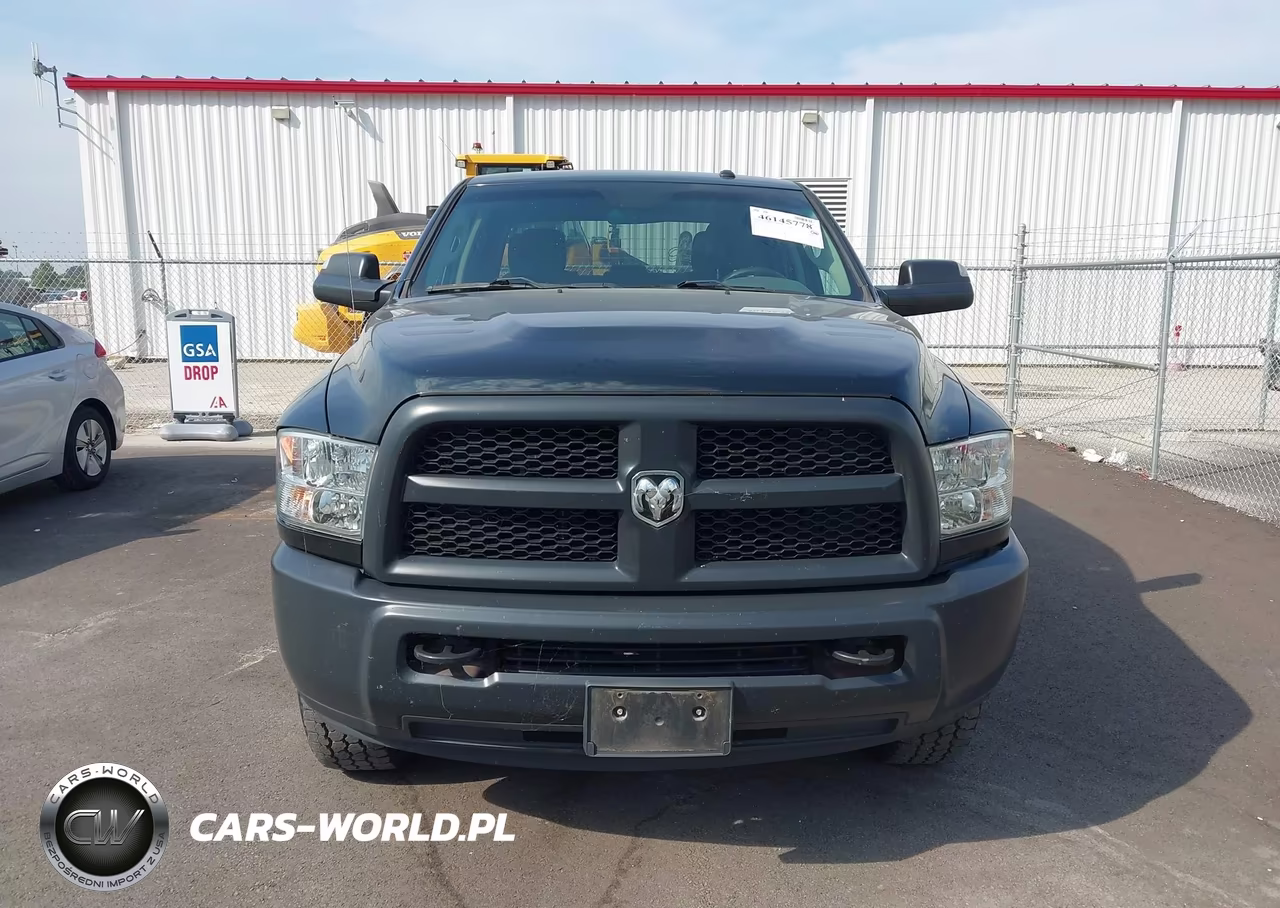 2018 Ram 3500 Tradesman 4X4 8' Box VIN:3C63R3GT9JG334620 - 14