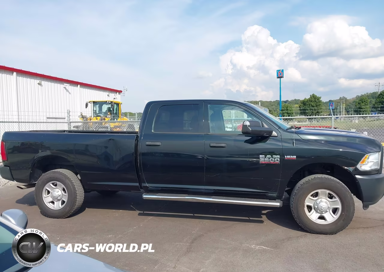 2018 Ram 3500 Tradesman 4X4 8' Box VIN:3C63R3GT9JG334620 - 15