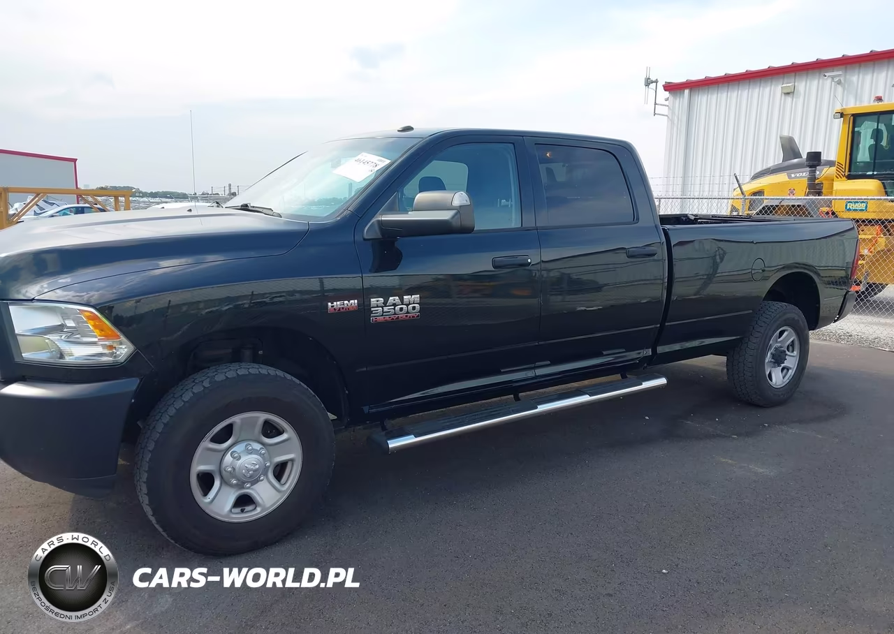 2018 Ram 3500 Tradesman 4X4 8' Box VIN:3C63R3GT9JG334620 - 16