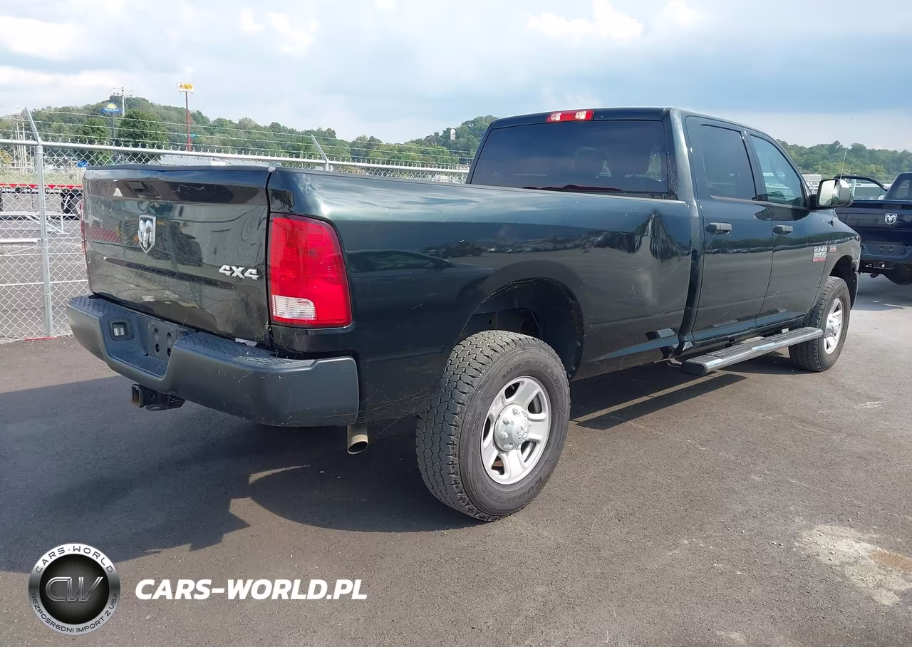 2018 Ram 3500 Tradesman 4X4 8' Box VIN:3C63R3GT9JG334620 - 4