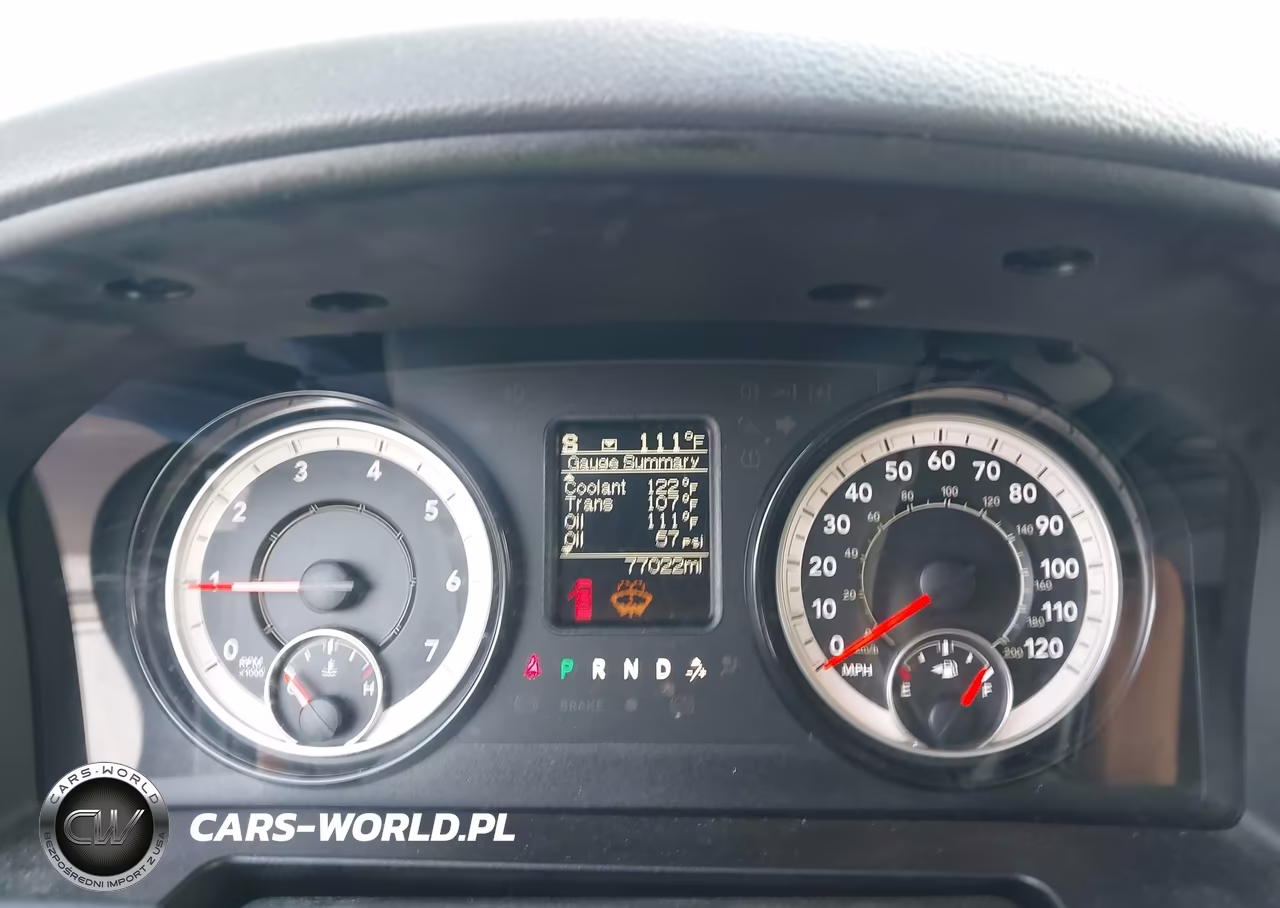 2018 Ram 3500 Tradesman 4X4 8' Box VIN:3C63R3GT9JG334620 - 7