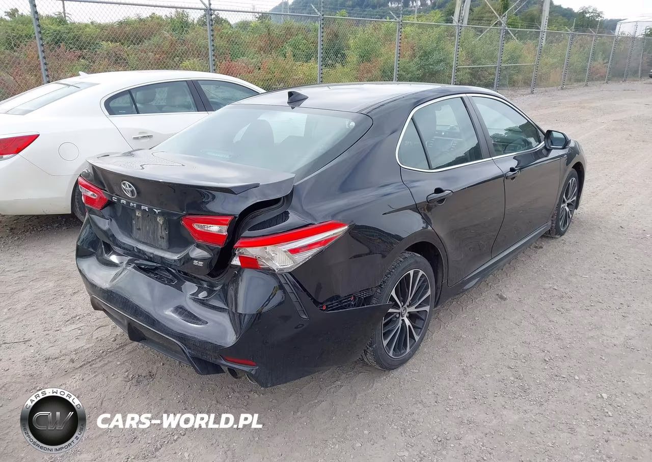 2019 Toyota Camry Se VIN:4T1B11HK9KU798930 - 4