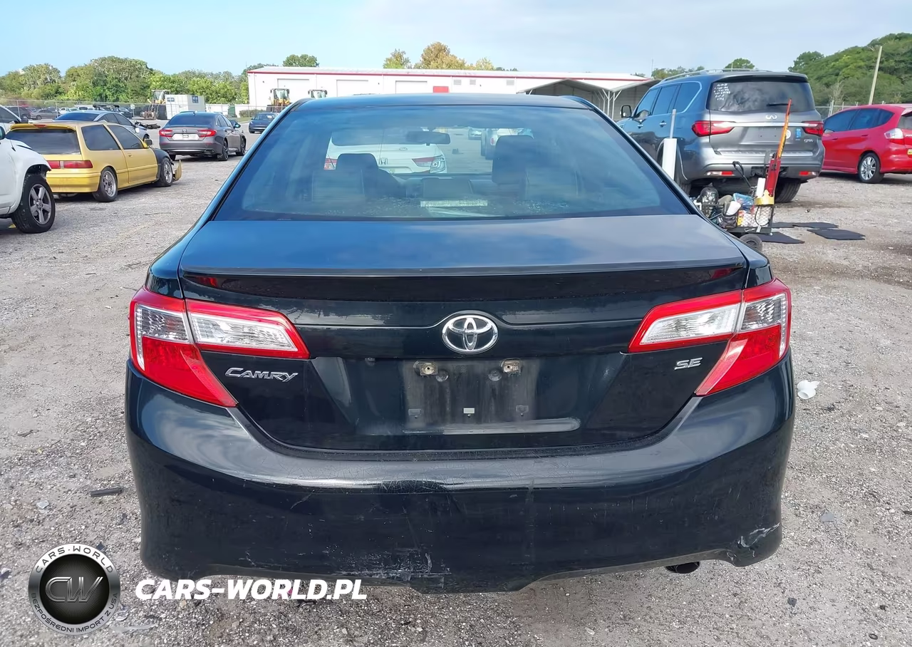 2014 Toyota Camry Se VIN:4T1BF1FK5EU468064 - 16