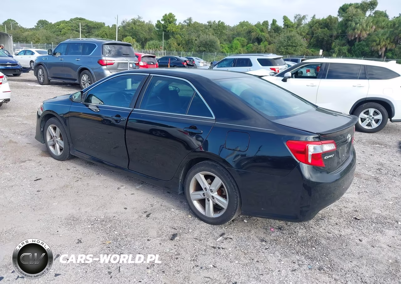 2014 Toyota Camry Se VIN:4T1BF1FK5EU468064 - 3