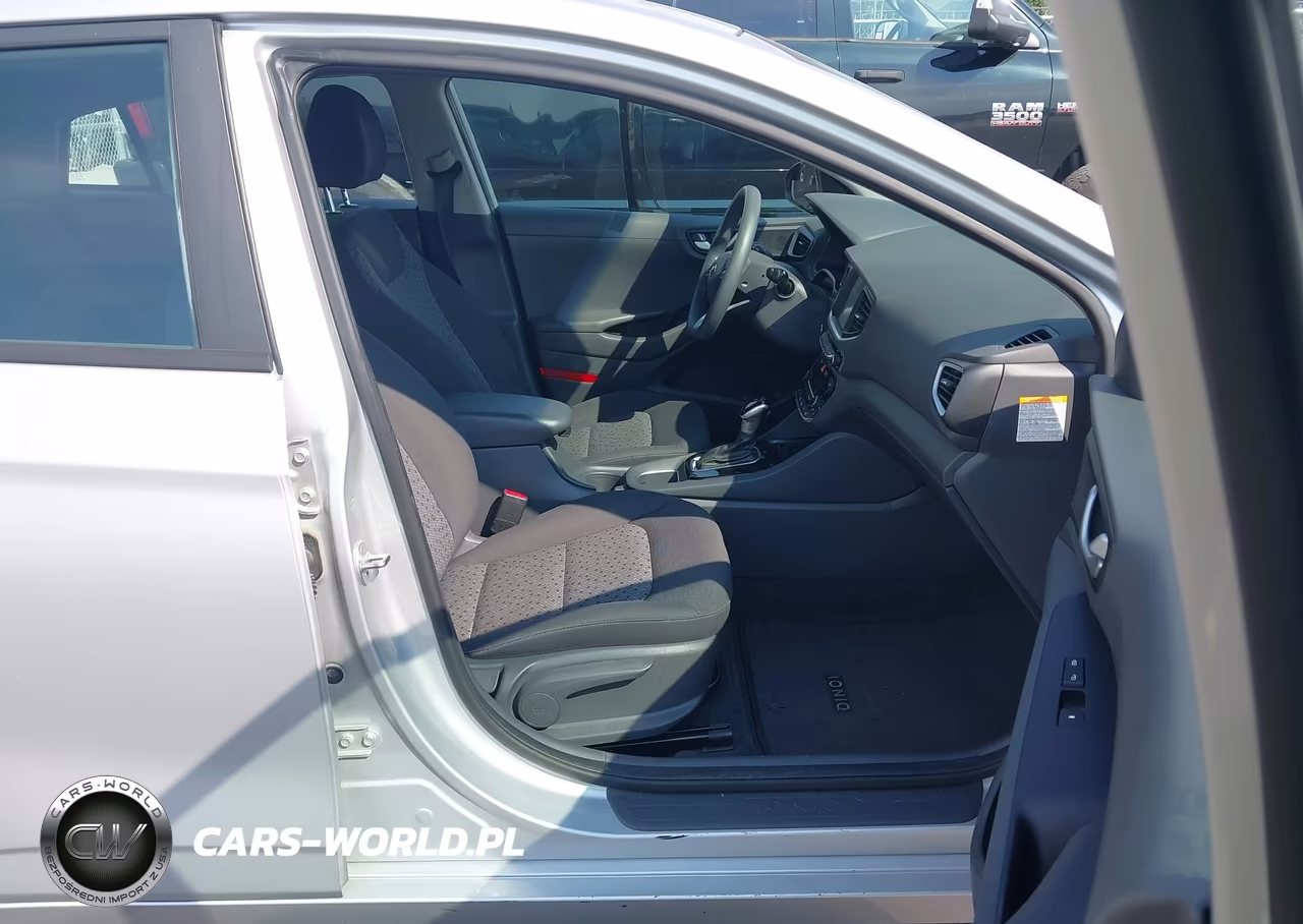 2019 Hyundai Ioniq Hybrid Blue VIN:KMHC65LC0KU158831 - 5