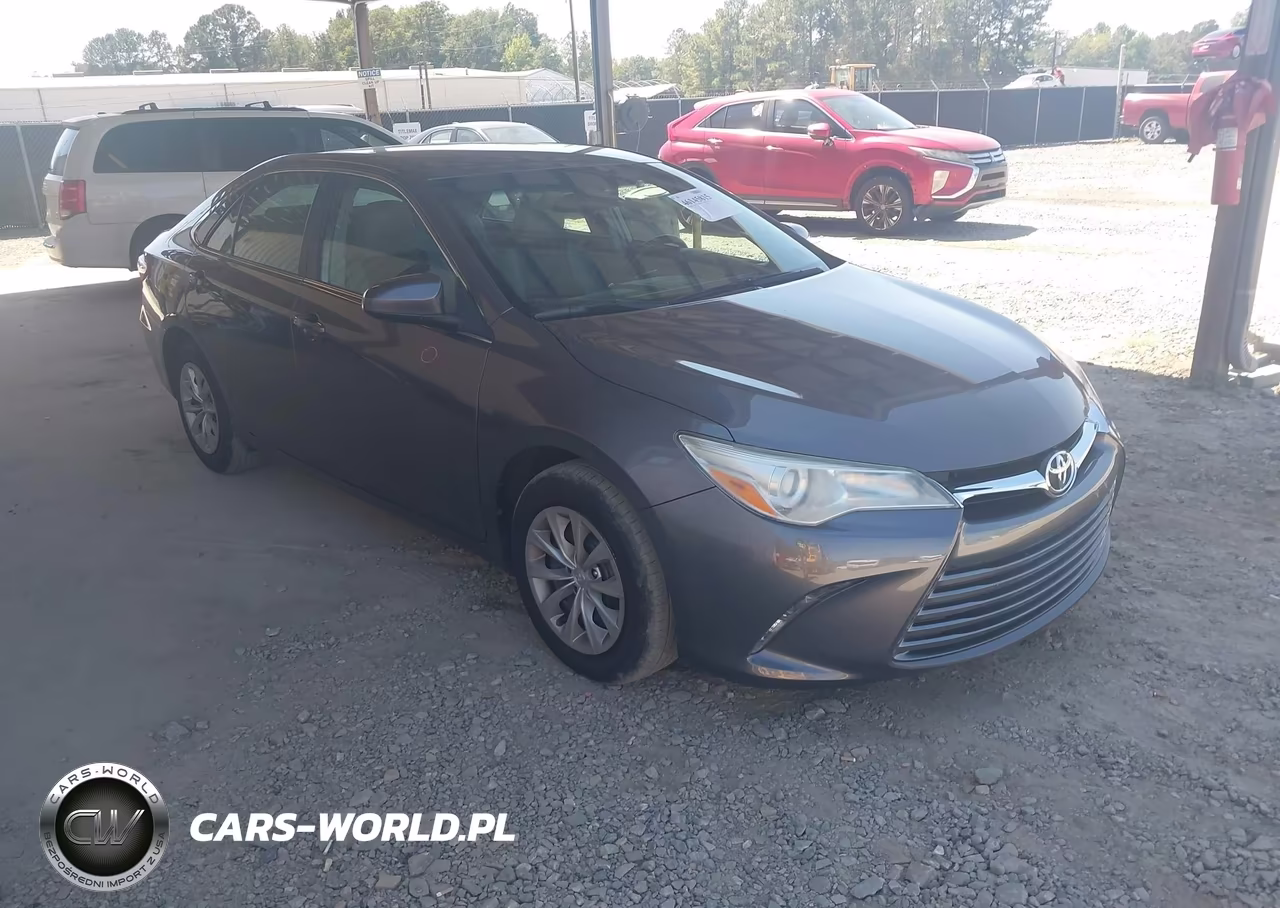 2016 Toyota Camry Le
