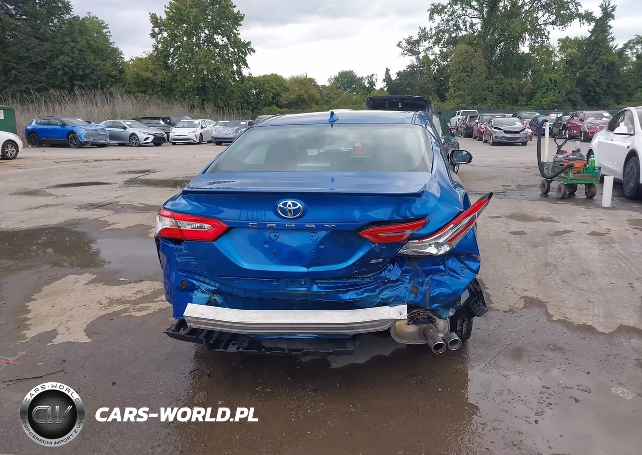 2020 Toyota Camry Se VIN:4T1G11AK2LU398614 - 17