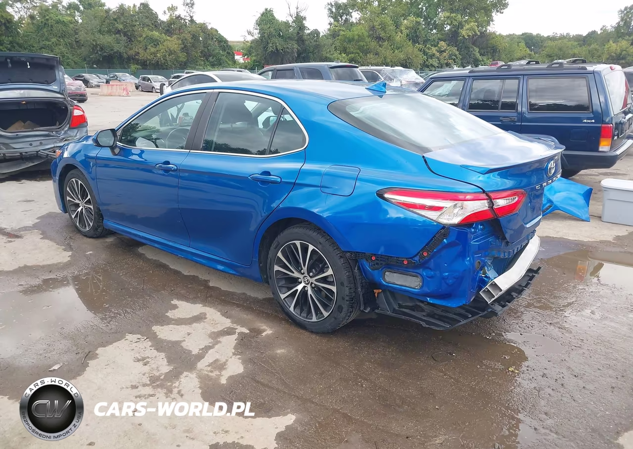 2020 Toyota Camry Se VIN:4T1G11AK2LU398614 - 3