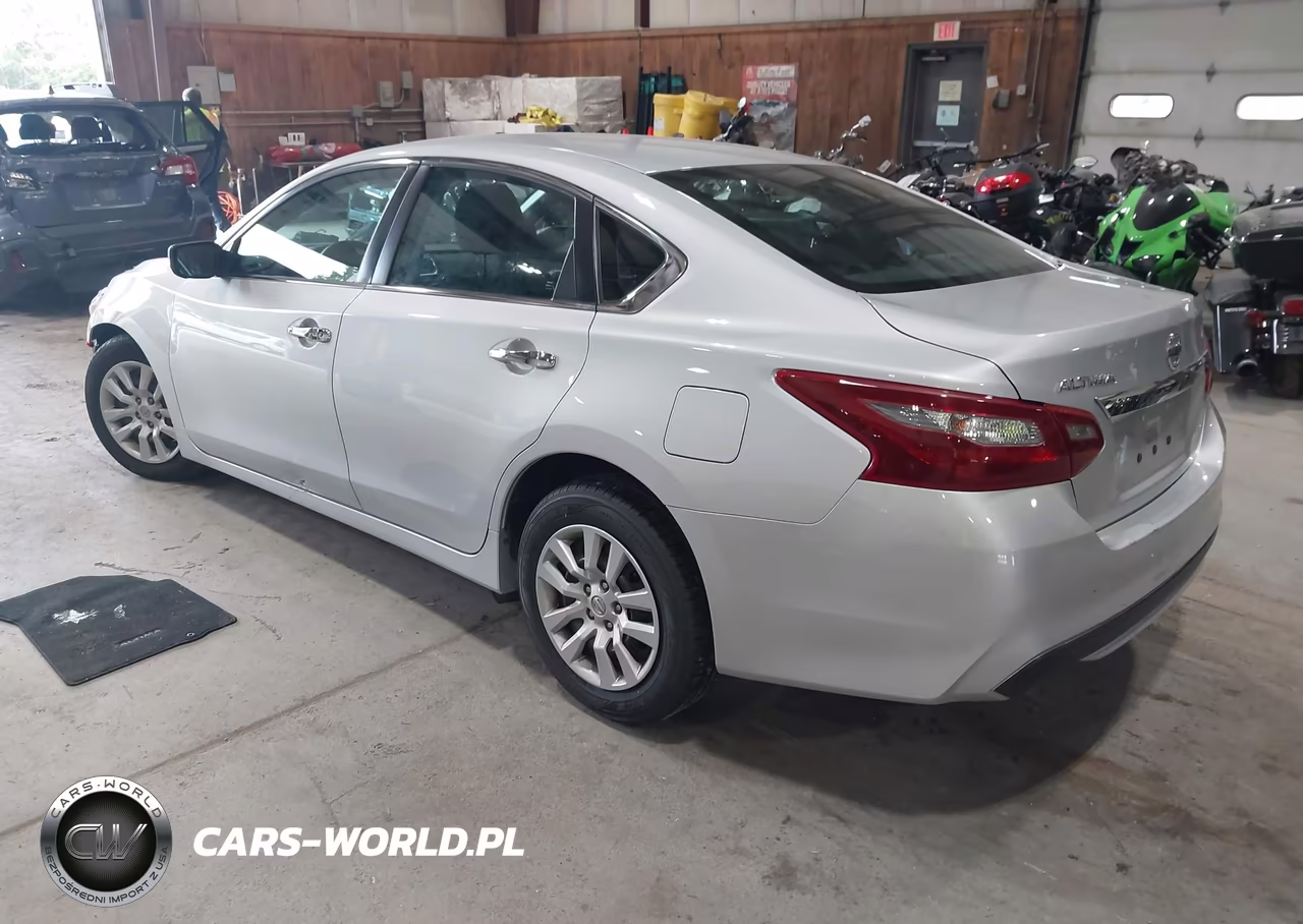 2018 Nissan Altima 2.5 S VIN:1N4AL3AP0JC118659 - 3